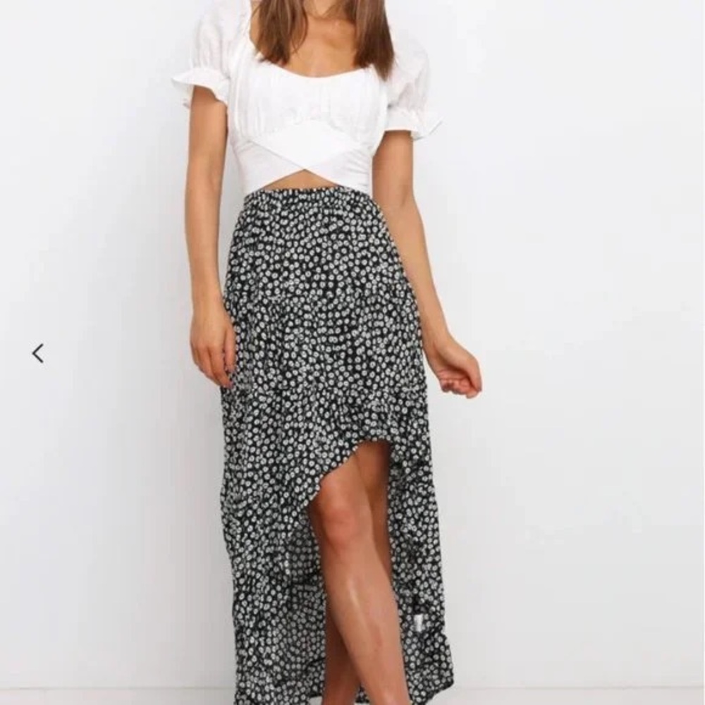 Petal & Pup High-Low Fraser Skirt - Size 4 - Black Daisy Print